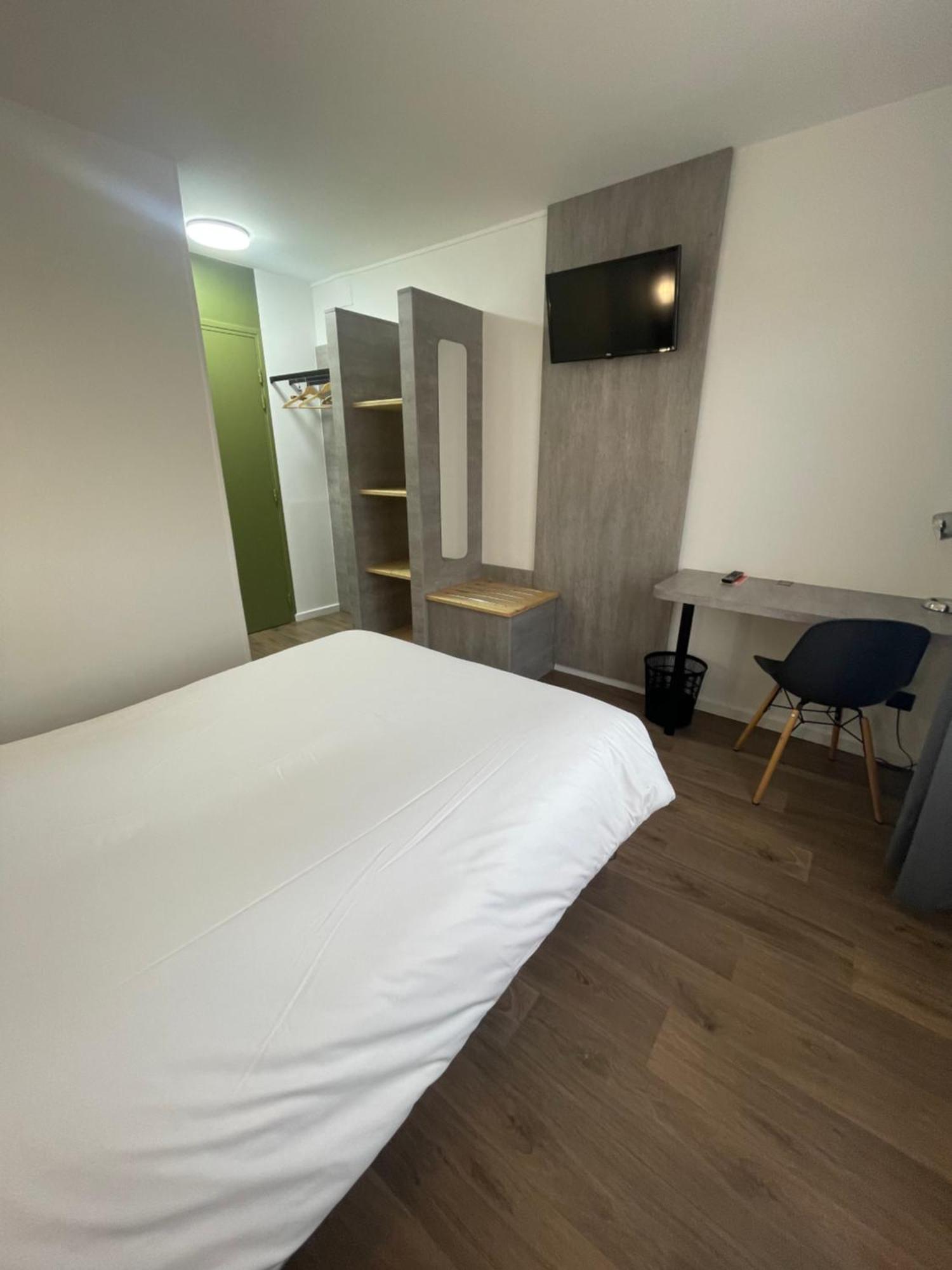 Hotel Castel Neuves-Maisons Exterior photo