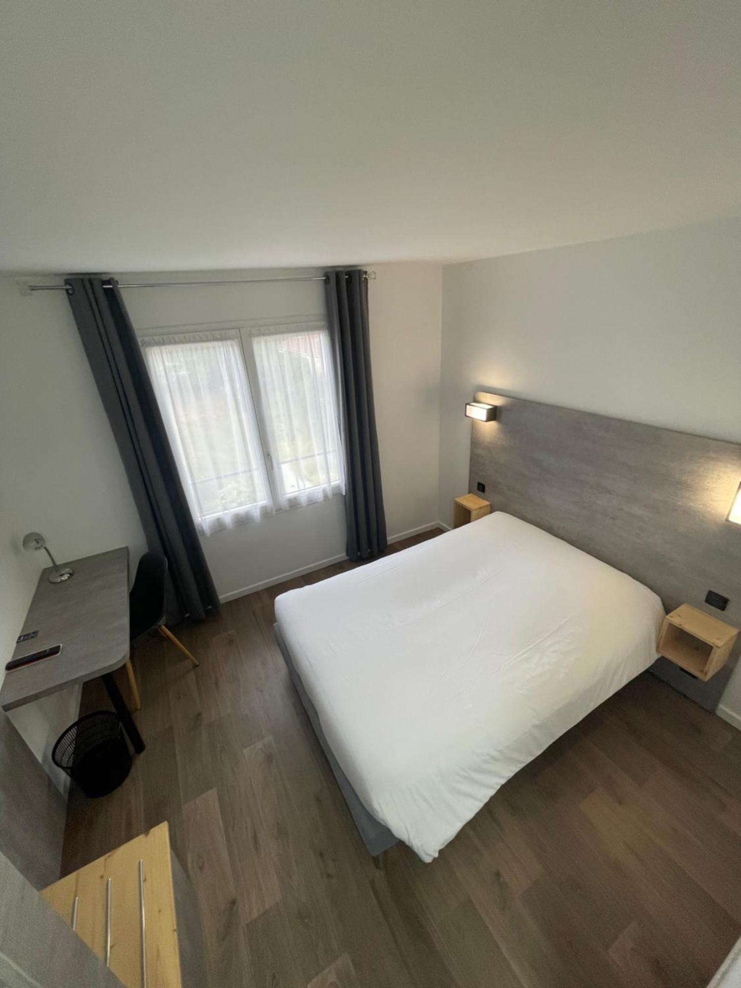 Hotel Castel Neuves-Maisons Exterior photo