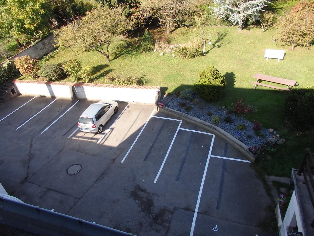 Hotel Castel Neuves-Maisons Exterior photo
